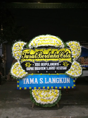 Papan Bunga Duka di Cimarias